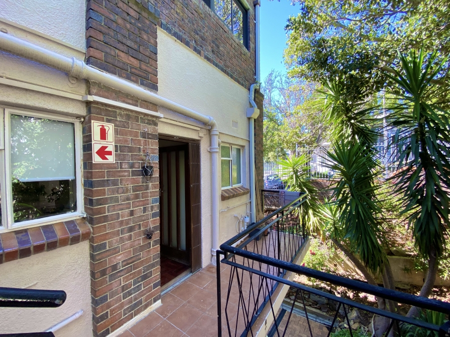 To Let 1 Bedroom Property for Rent in Tamboerskloof Western Cape